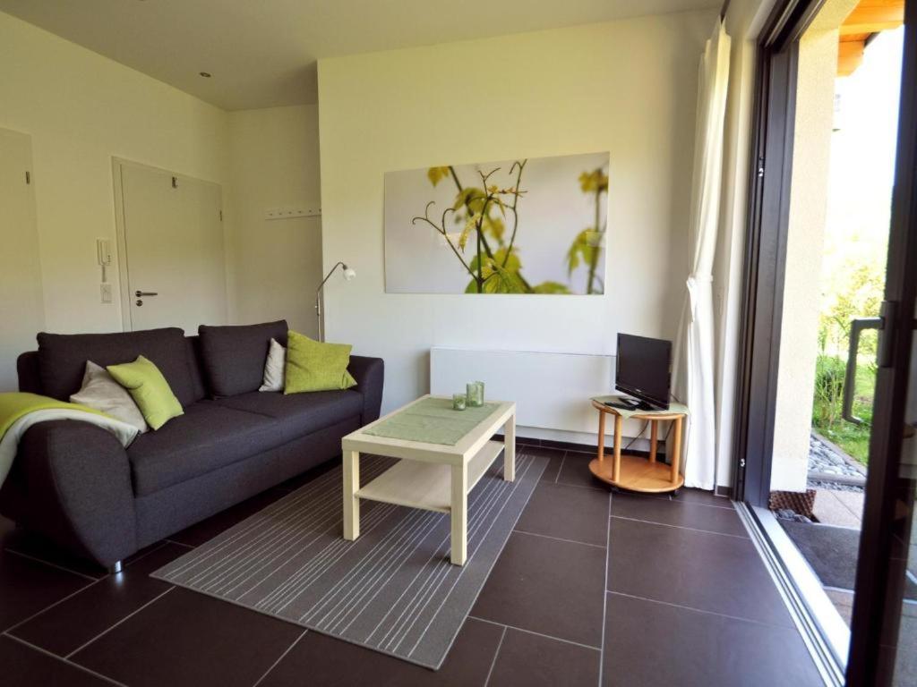 Ferienwohnung Am Moselufer Целль-ан-дер-Мозель Екстер'єр фото